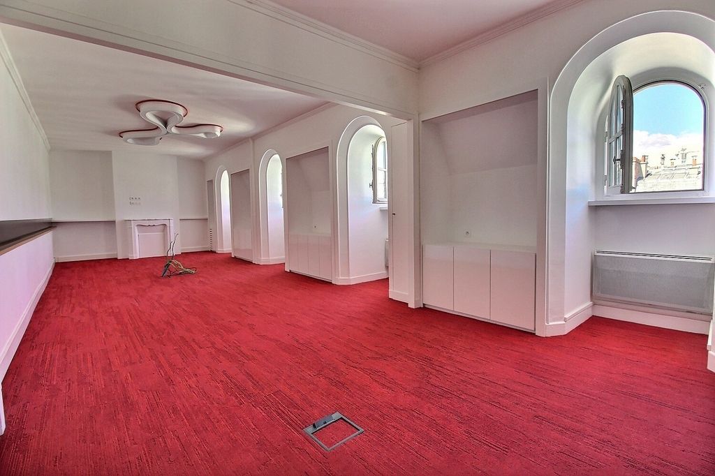 Location bureaux 78 m² non divisibles