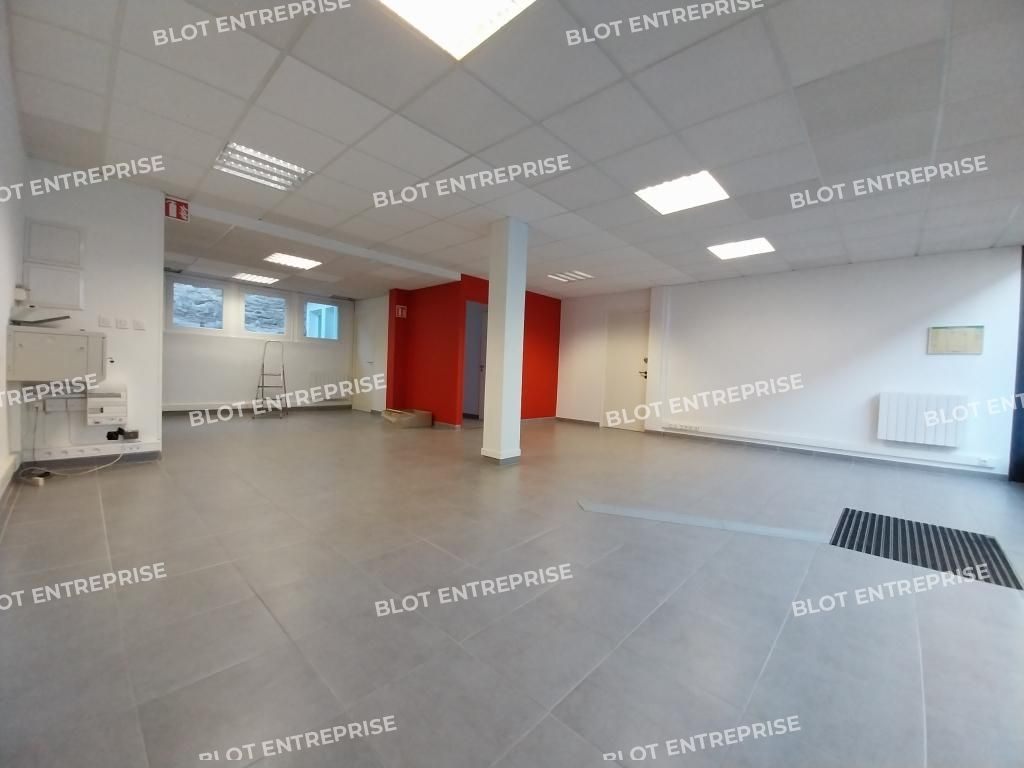 Location bureaux 85 m² non divisibles