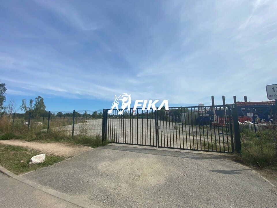 Location local d''activites 2936 m² non divisibles