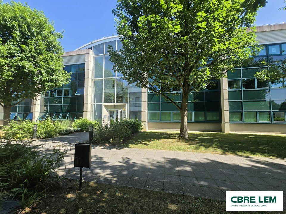 Location bureaux 400 m² non divisibles