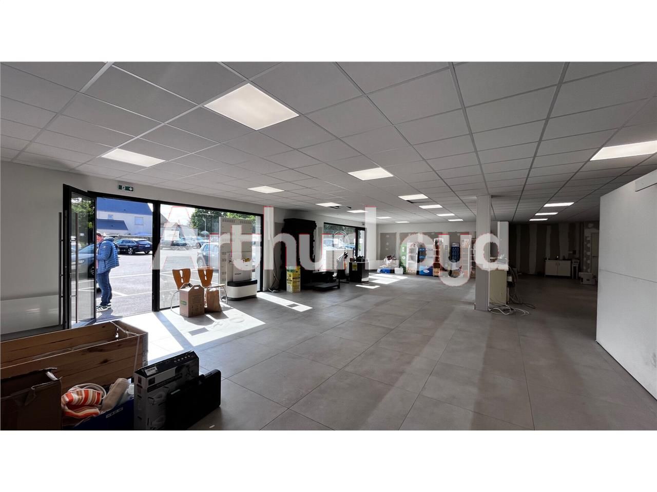 Location bureaux 180.00 m² à VERSON