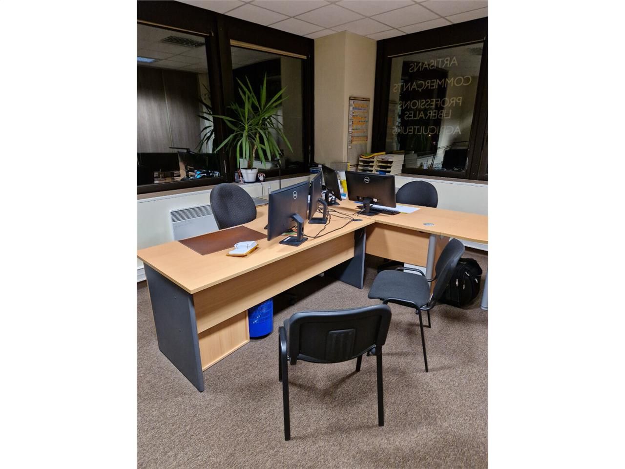 Vente bureaux 350.00 m² à GUERET