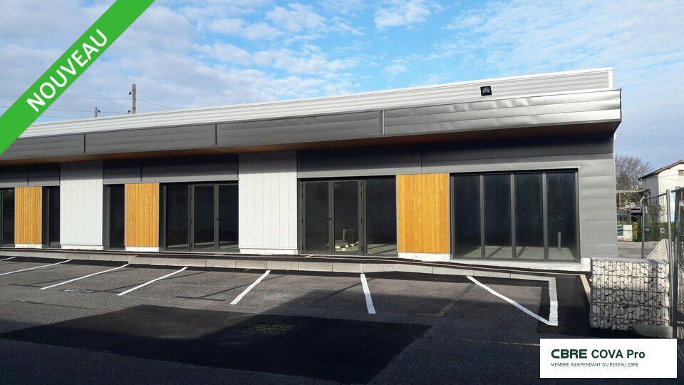 Location local commercial 167.8 m² non divisibles