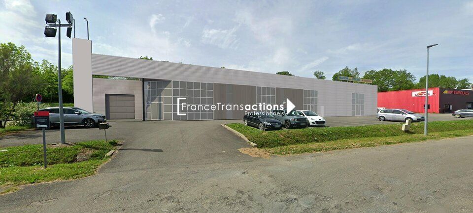 A LOUER LOCAL COMMERCIAL 700 m² AUCH RETAIL PARK