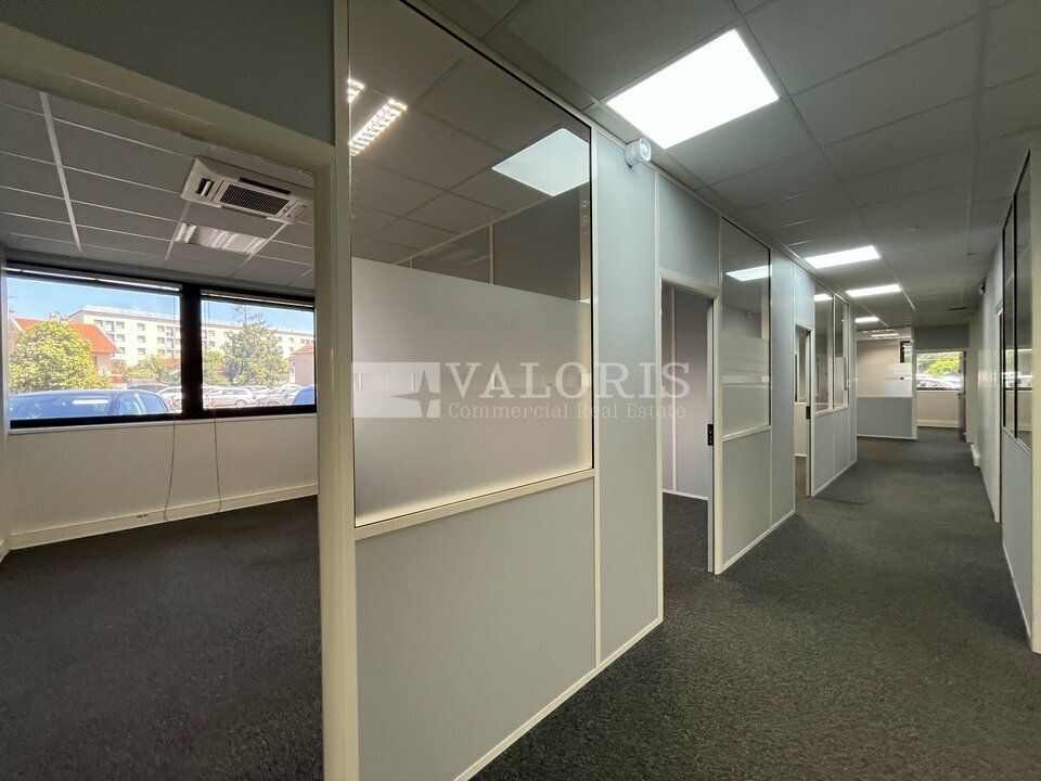 Location bureaux 610 m² divisibles à partir de 117 m²