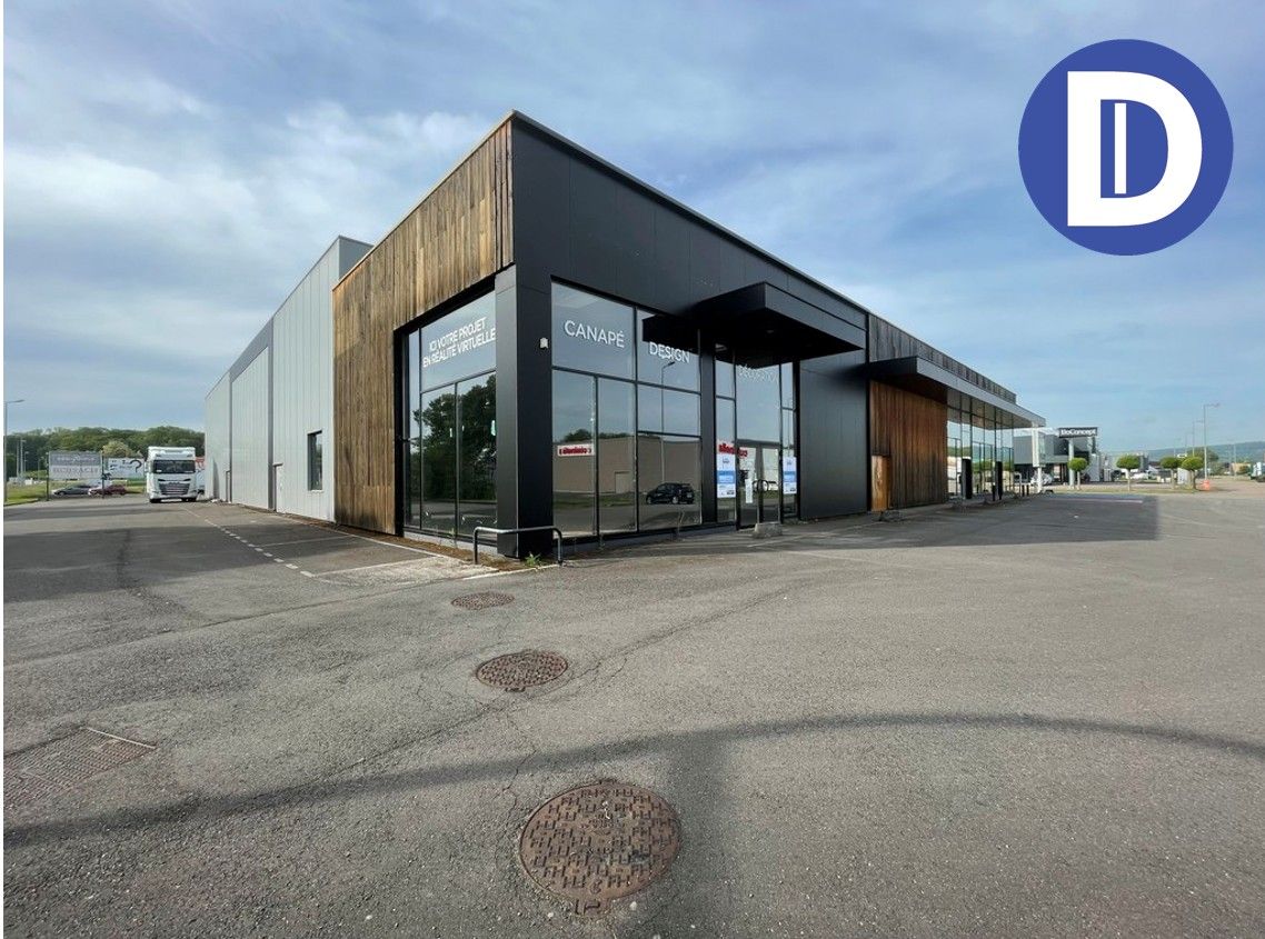 Location commerces 2059.80 m² non divisibles