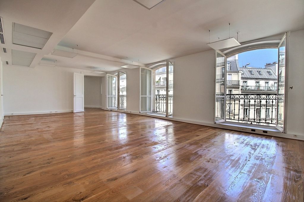 Location bureaux 1214 m² divisibles à partir de 181 m²