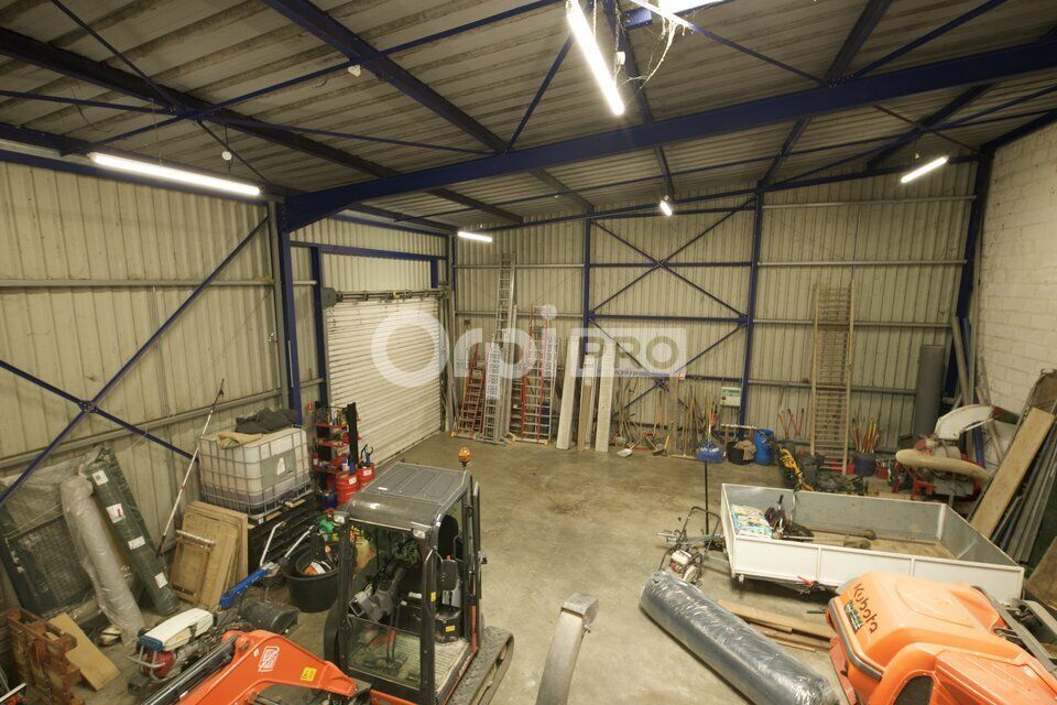 Location local d''activites 239 m² non divisibles