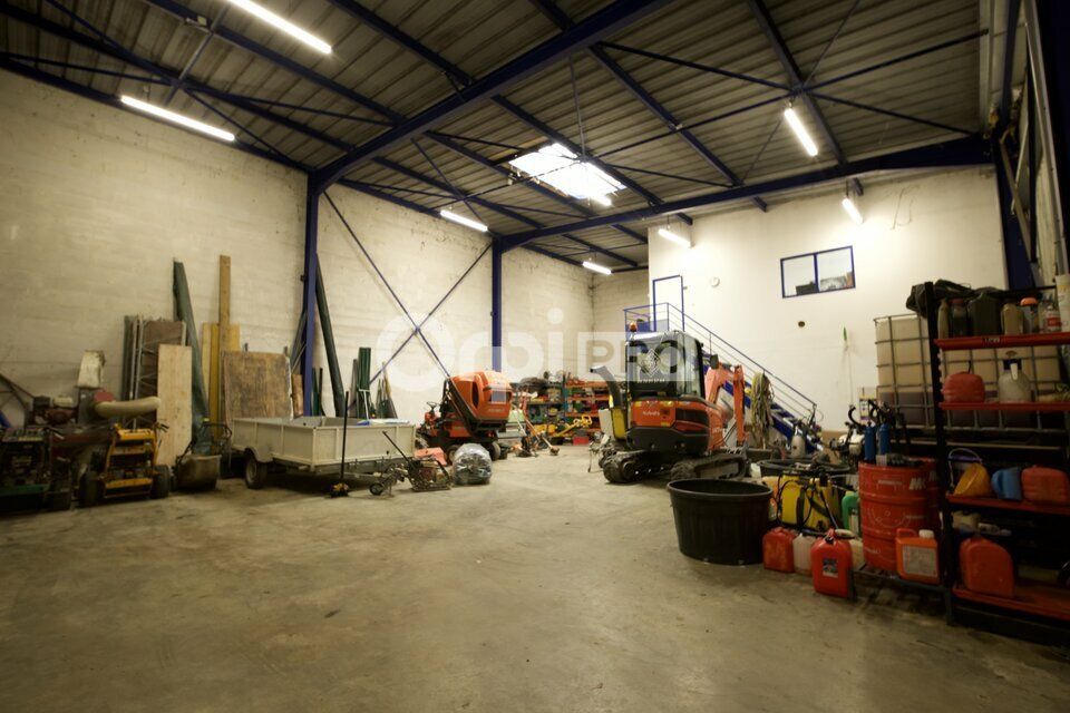 LOCAL D'ACTIVITÉ A LOUER - FLEURIEU SUR SAÔNE - IMMÉDIATEMENT 