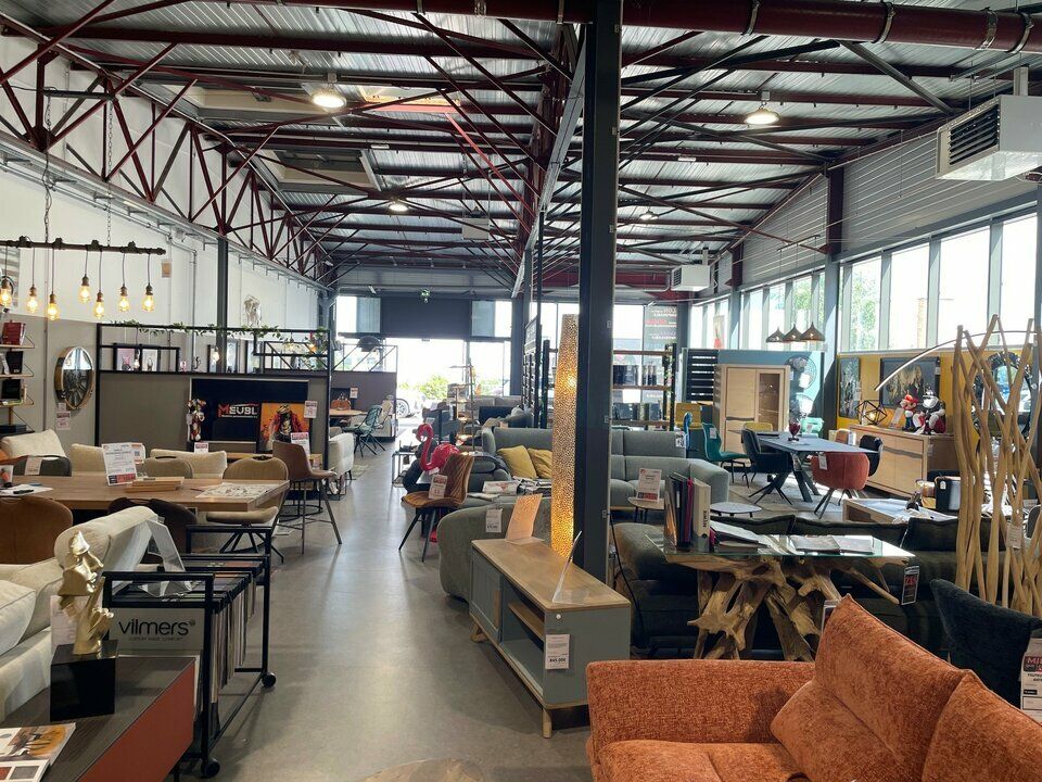 Cellule commercial d'environ 603 m² en ZI Nord de Colmar 