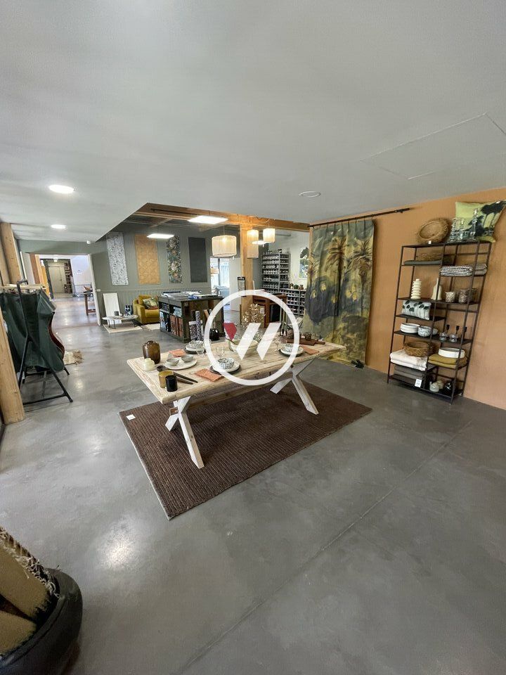 À LOUER – LOCAL COMMERCIAL – AIX LES MILLES – EMPLACEMENT PREMIUM