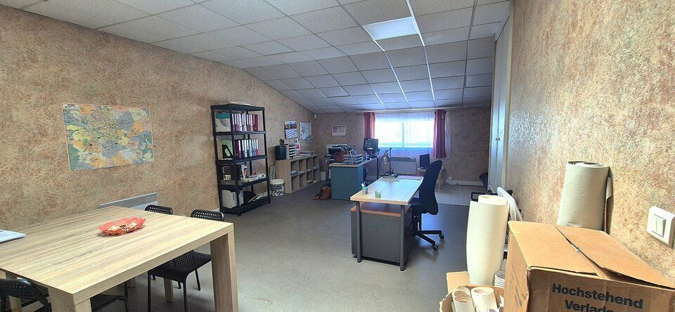 ZI LONGVIC - LOCAUX D'ACTIVITES 100 m² -  A LOUER