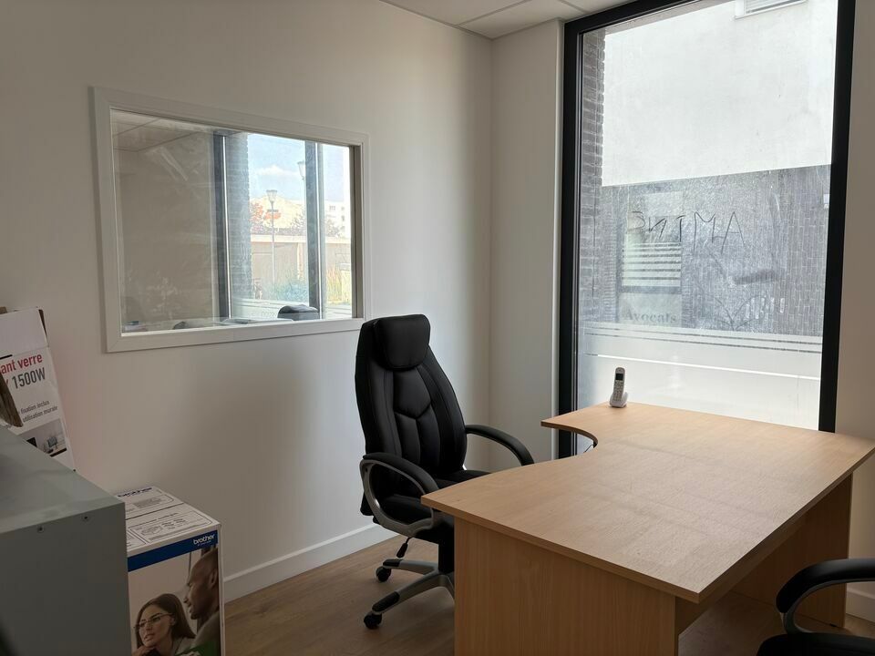 BUREAUX COMMERCIAUX A LOUER  - QUARTIER REPUBLIQUE 