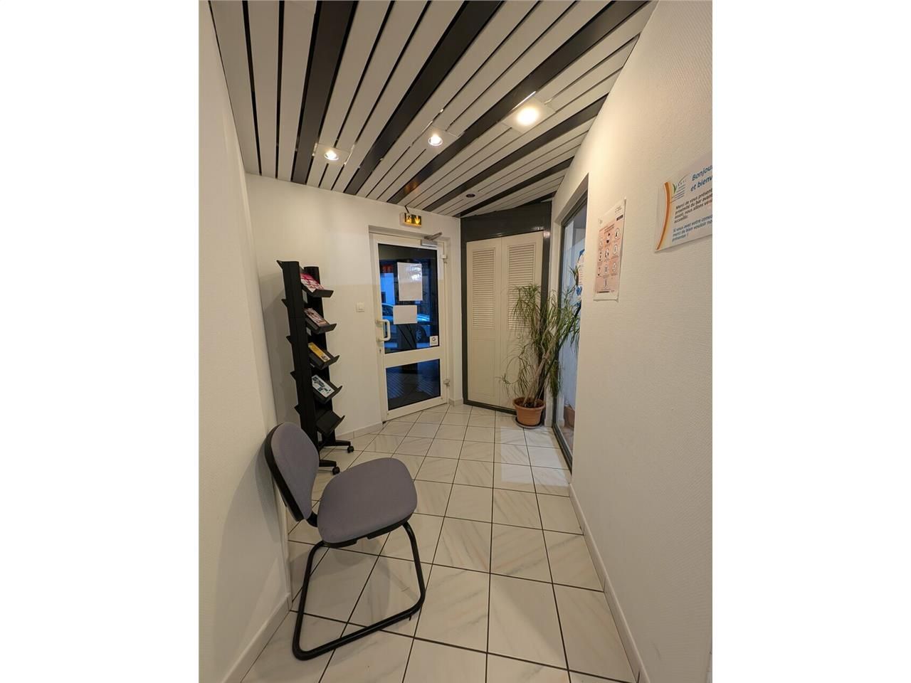 QUARTIER REPUBLIQUE LOCAL COMMERCIAL A LOUER