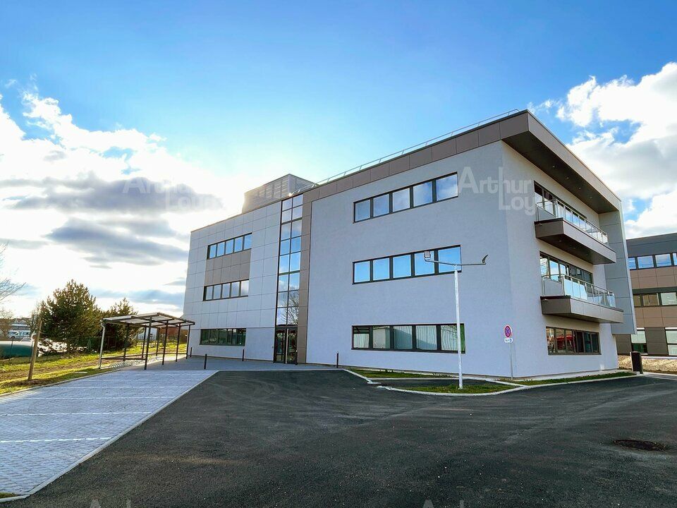 BATIMENT DE BUREAUX A ENERGIE POSITIVE ET REDUCTION CARBONE