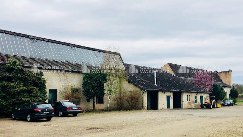 Location activités 305 m² non divisibles