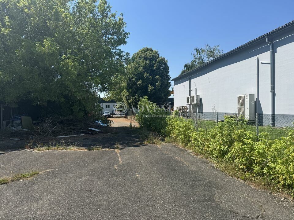 Vente terrain 2211 m² non divisibles