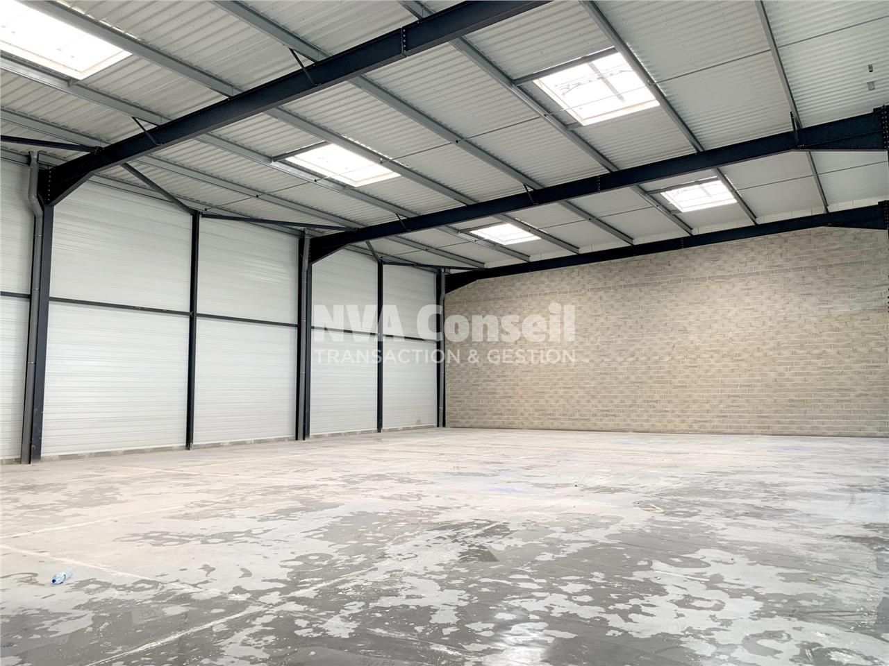 Vente local d''activités 550 m² à Persan