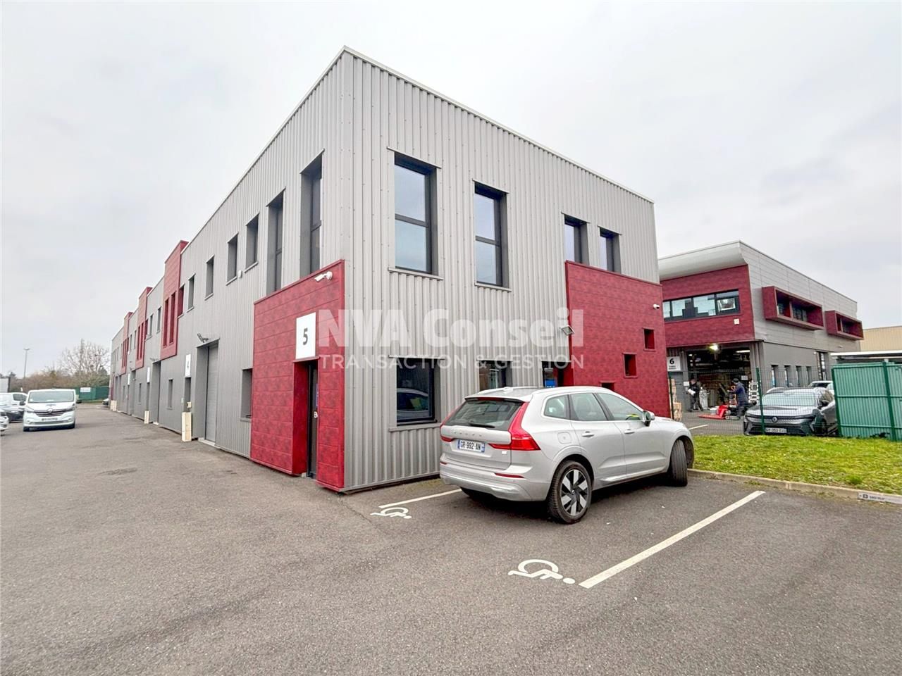 Vente local d''activités 220 m² à Saint-Leu-la-Forêt