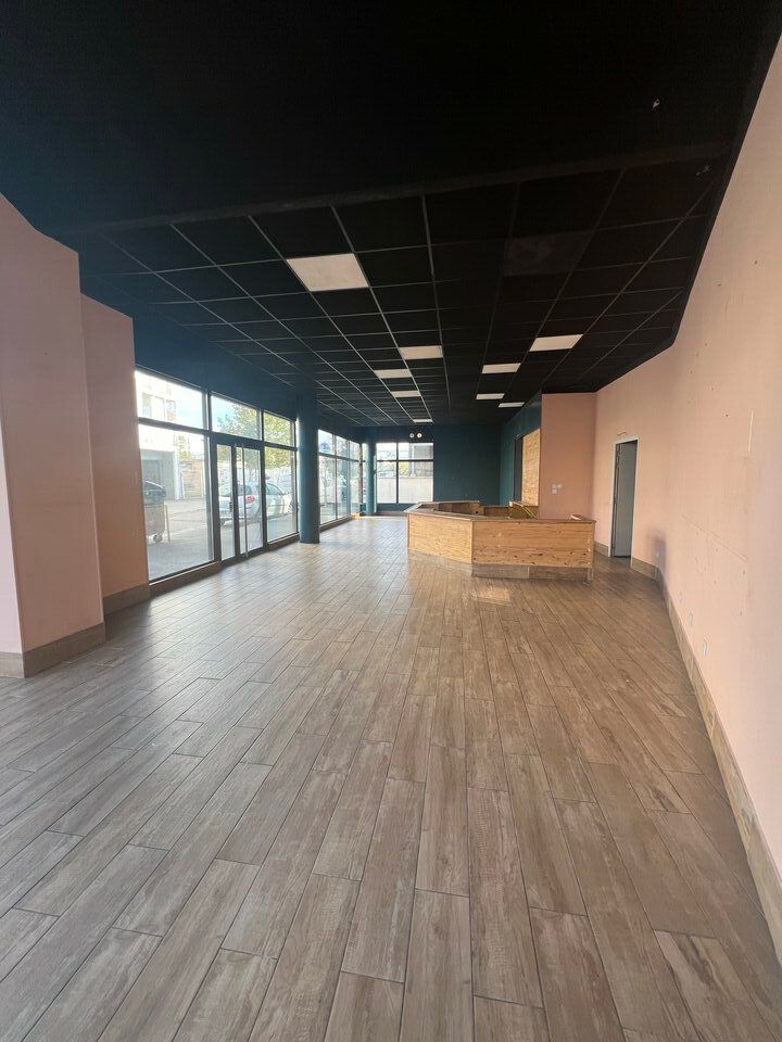 Vente local commercial 151 m² non divisibles