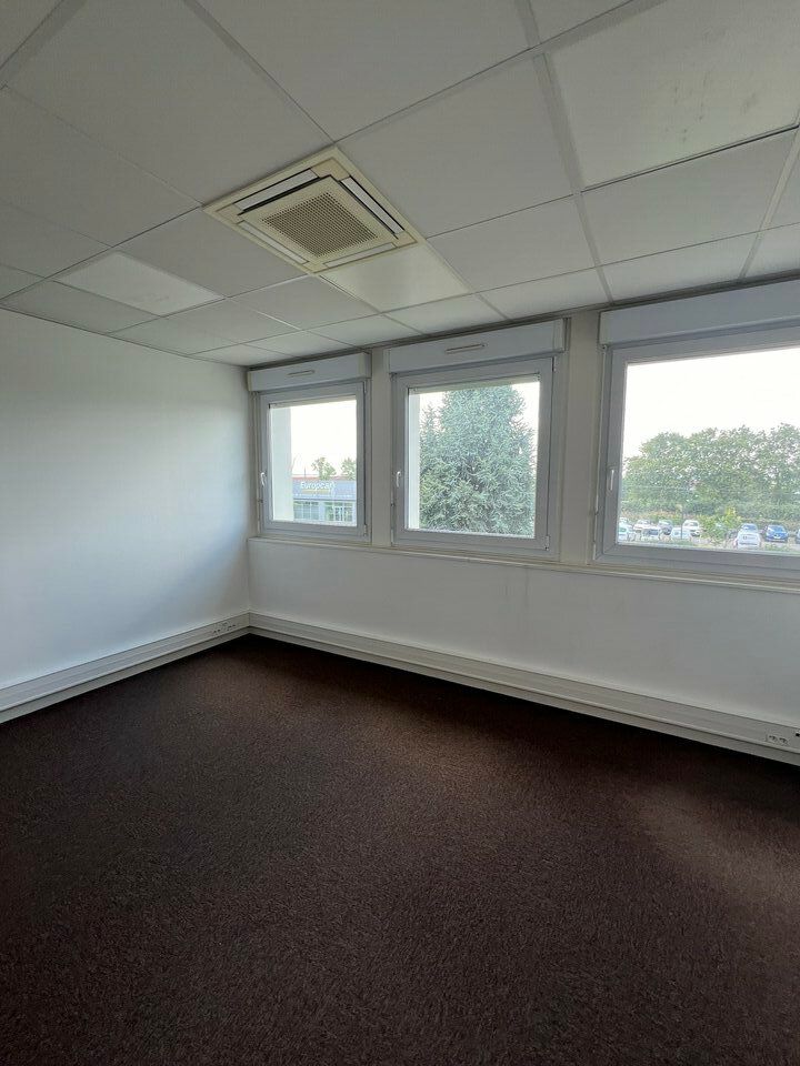 Location bureaux 13.9 m² non divisibles