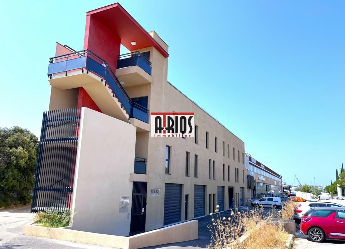 Location entrepôts 116 m² non divisibles