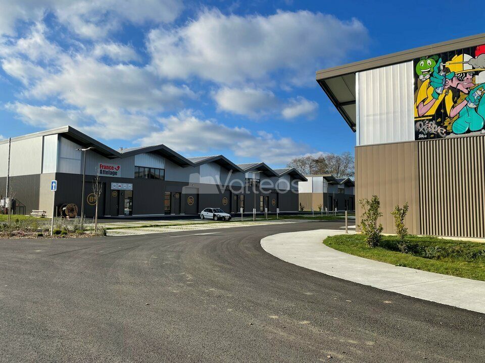 Location local d''activites 730 m² non divisibles