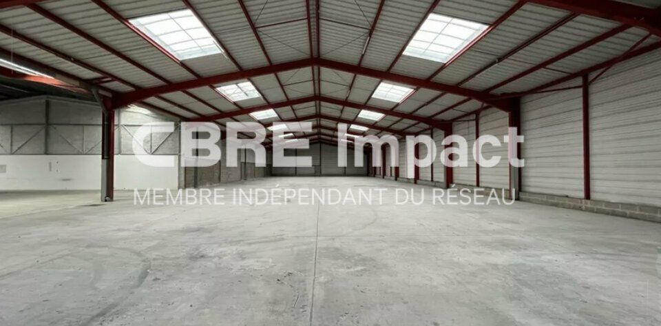 Location local d''activites 1562 m² non divisibles