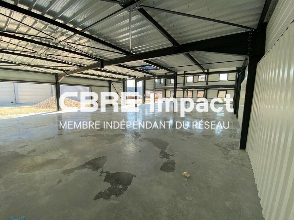 420 m² pour ce local d'activites en location à Fontaine les dijon