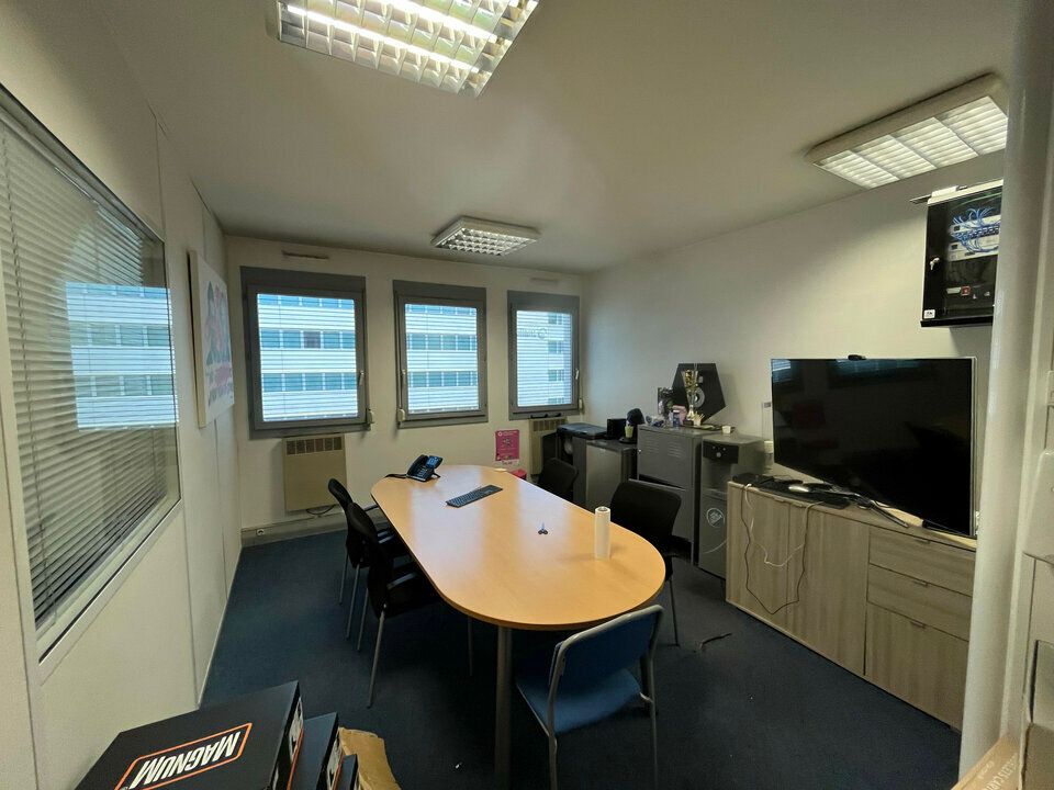 À LOUER – BUREAUX DE 60 m² – LYON 3 / PROXIMITÉ PART-DIEU