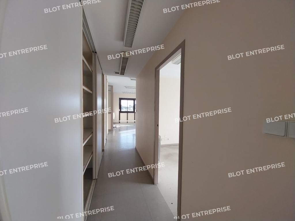 Vente bureaux 162 m² non divisibles