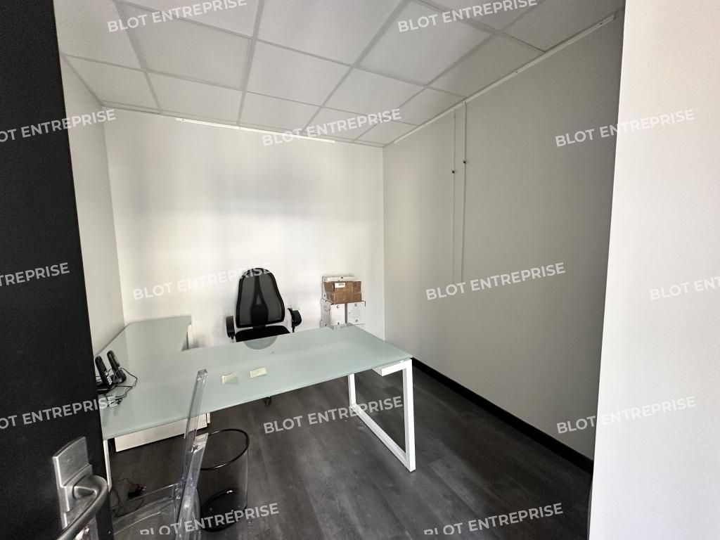 Location local commercial 80 m² non divisibles