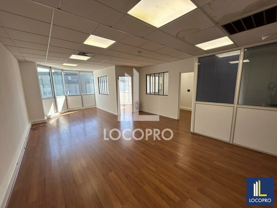 Vente bureaux 90 m² non divisibles