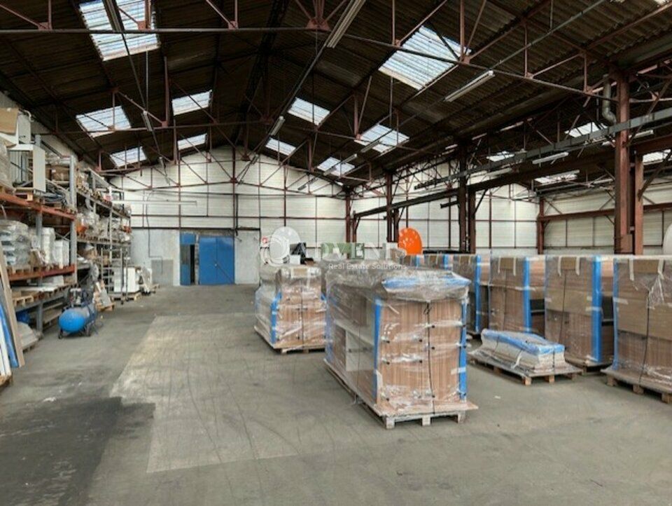 Vente local d''activites 4387 m² non divisibles