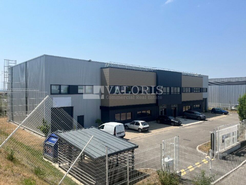 Location local d''activites 525 m² non divisibles
