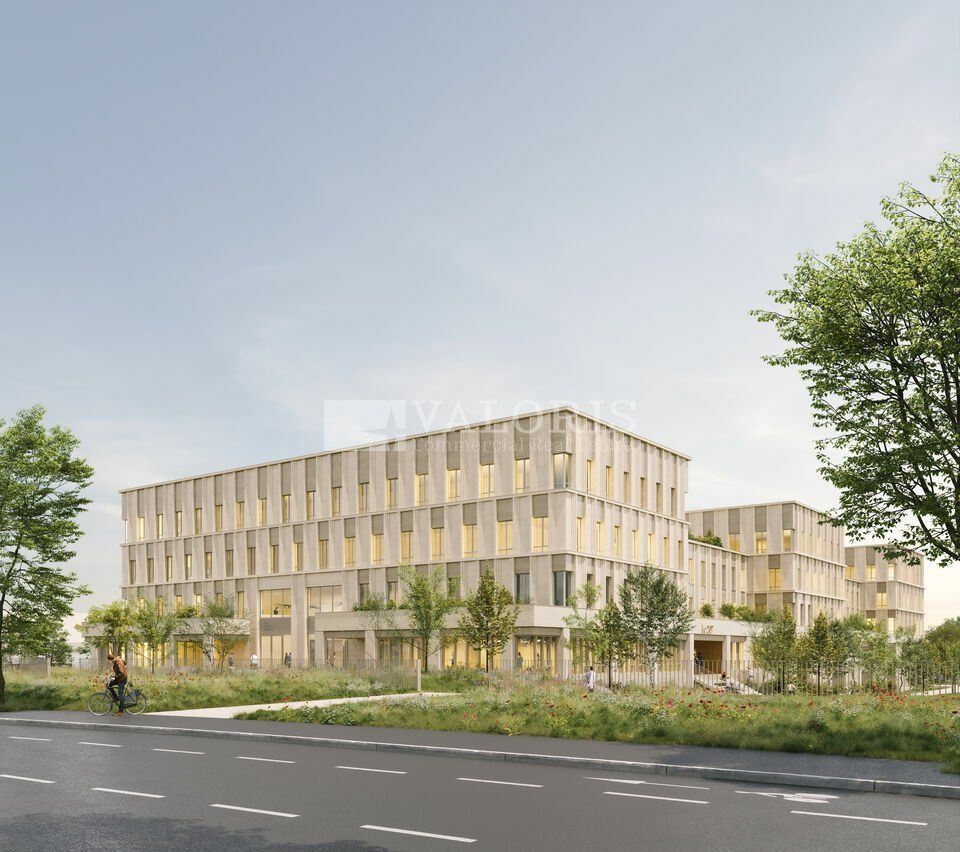 Vente local d''activites 2500 m² non divisibles