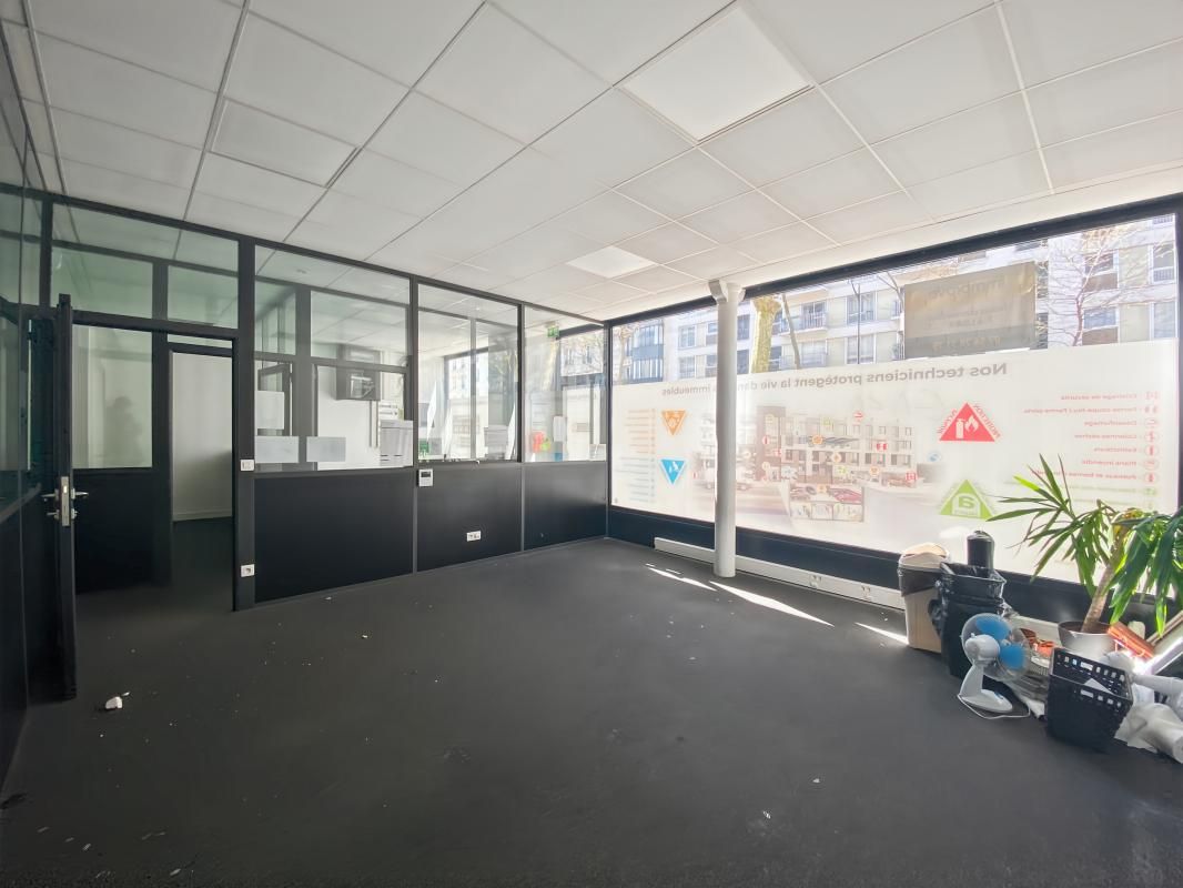 Location bureaux 131 m² non divisibles