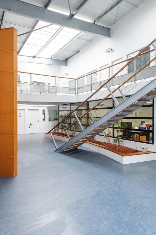 Location bureaux 100 m² divisibles à partir de 20 m²