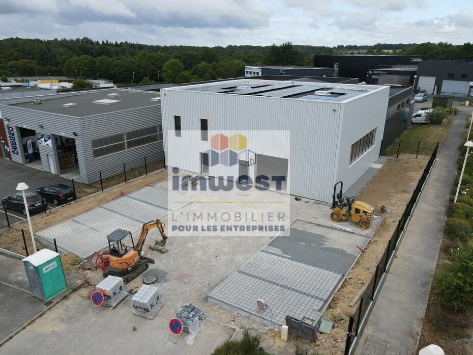 Location local d''activites 230 m² non divisibles