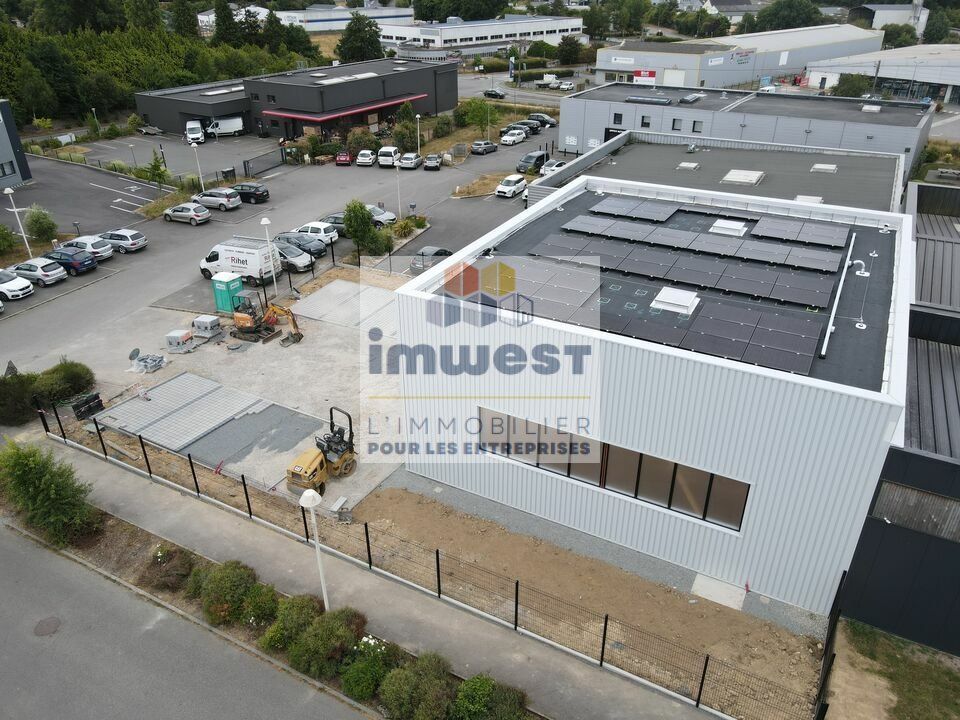 A LOUER à Guichen - Local d'activités