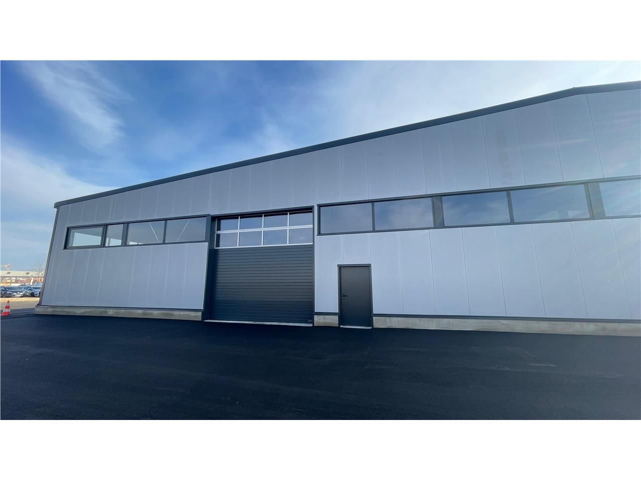 Vente entrepots 307 m² non divisibles