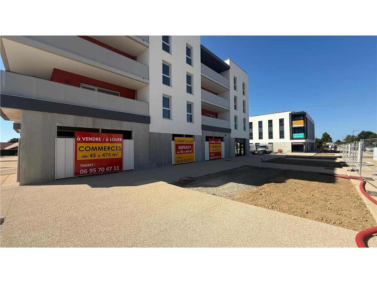 Vente commerces 213 m² non divisibles