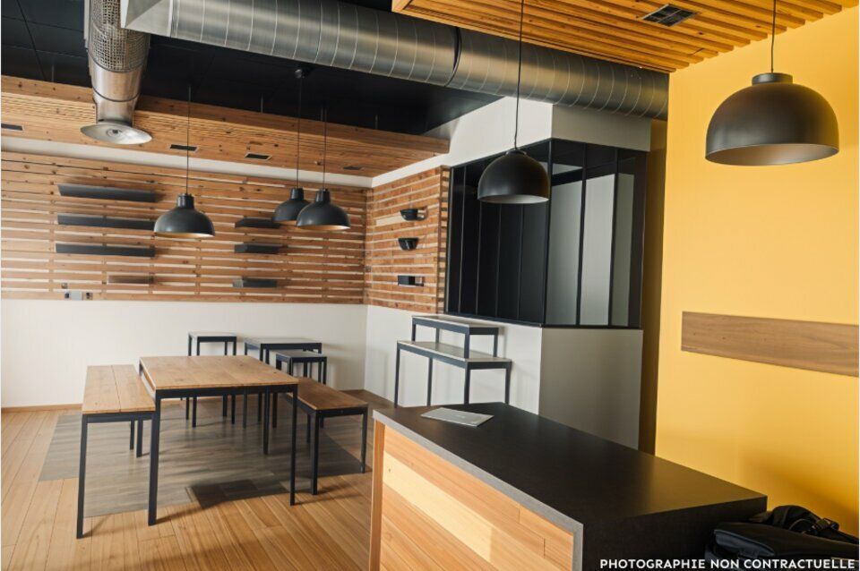 A LOUER LOCAL COMMERCIAL  ANNECY 