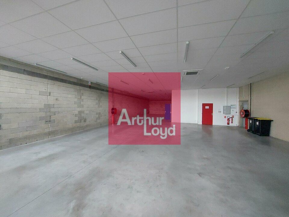 LOCAL COMMERCIAL 297 M² A LOUER CLERMONT-FERRAND BREZET