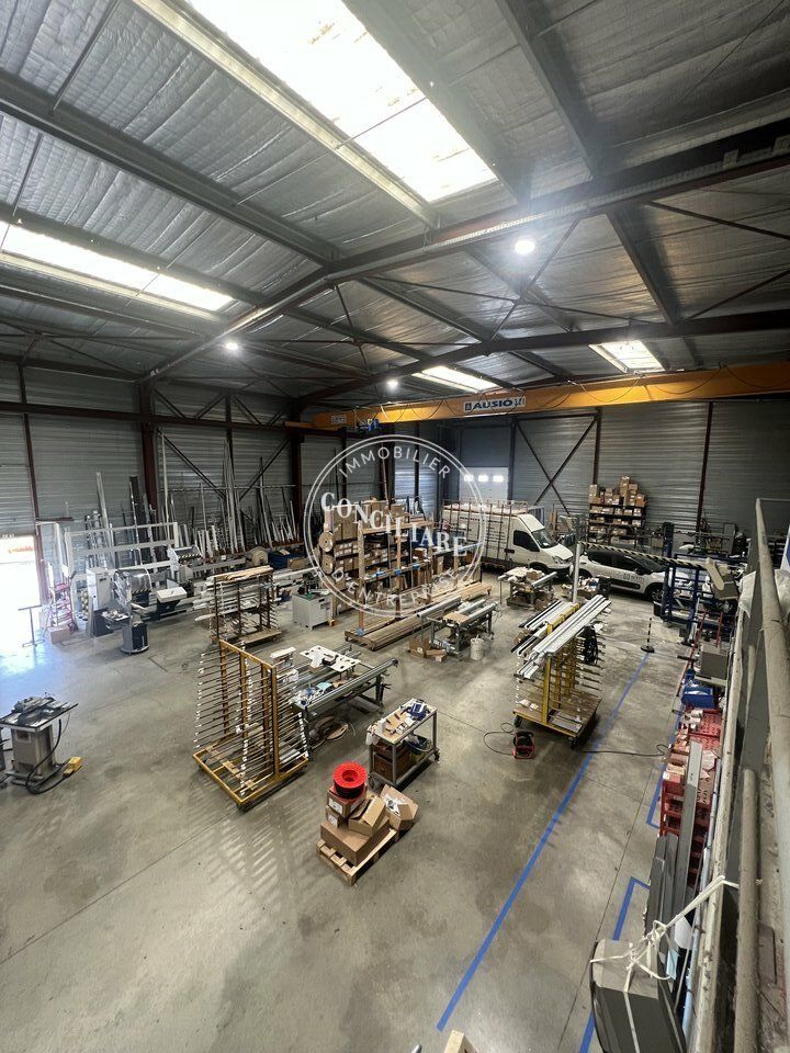 Vente local d''activites 1250 m² non divisibles