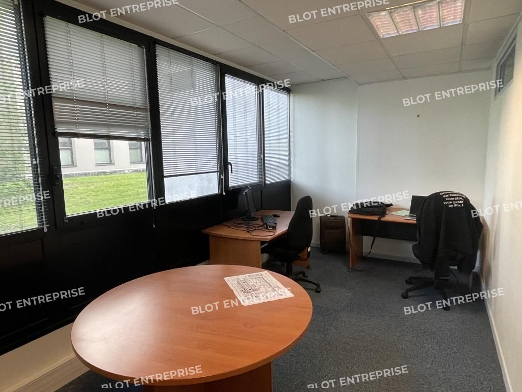 Location bureaux 275 m² non divisibles