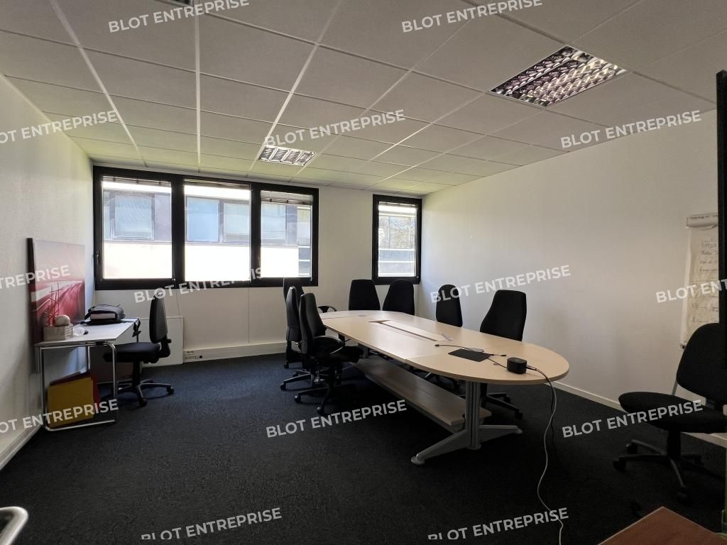 Location bureaux 776 m² non divisibles