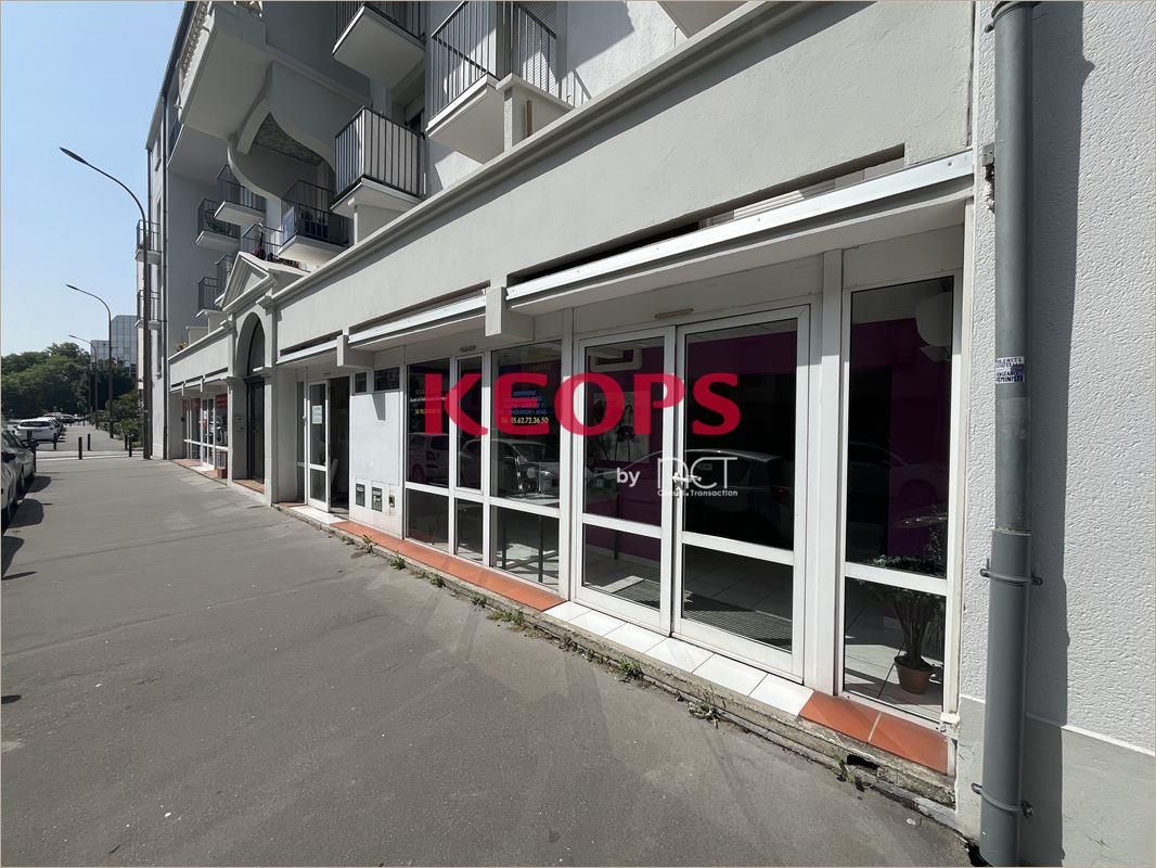 Location Locaux d'activité 210 m² non divisibles