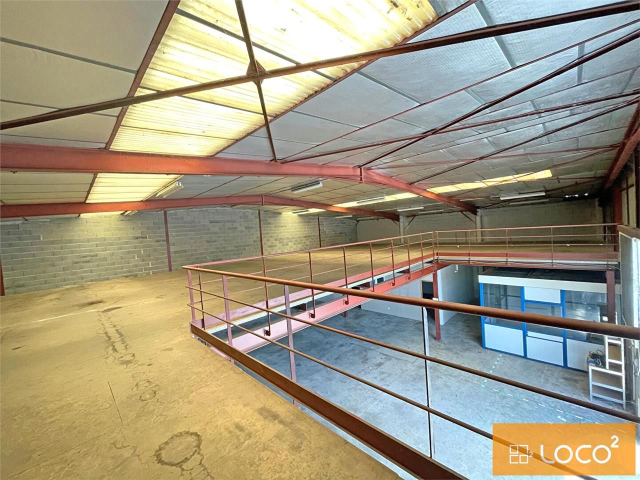 local d'activité de 348 m² - nord-est