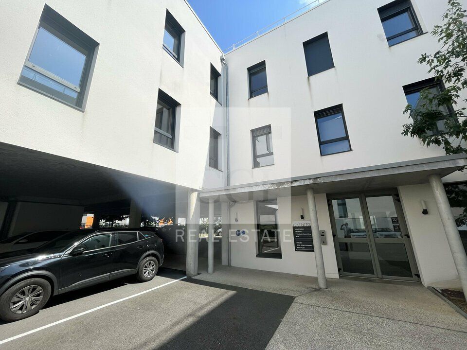 Location bureaux 124.16 m² non divisibles